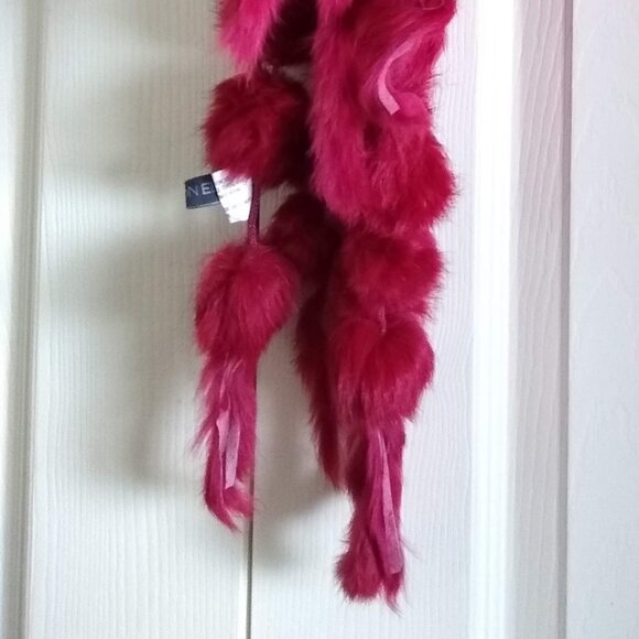 vintage y2k rabbit fur pom pom long scarf NWOT - Picture 4 of 8